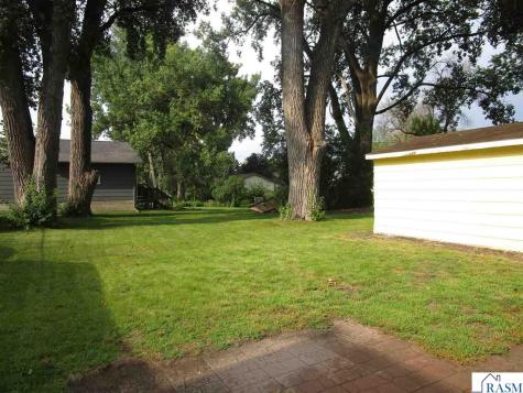 544 Mckinley Avenue North Mankato MN 56003