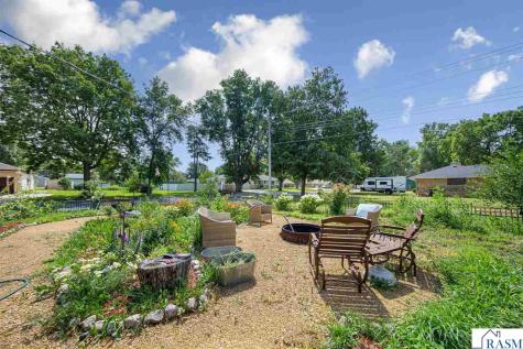 116 E Clinton Street Arlington MN 55307