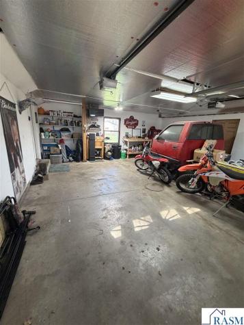 31 E Lake Avenue Minnesota Lake MN 56068