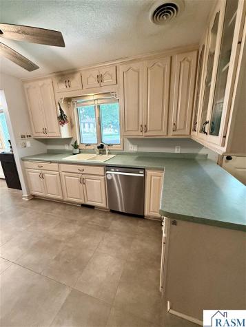 31 E Lake Avenue Minnesota Lake MN 56068
