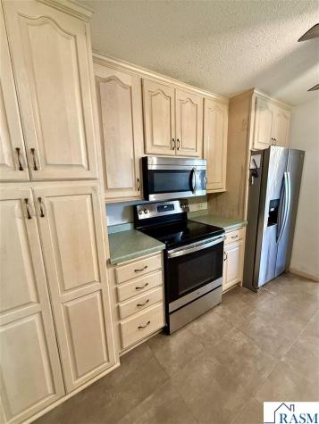 31 E Lake Avenue Minnesota Lake MN 56068