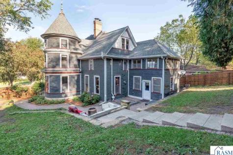 703 N 6th Street Mankato MN 56001