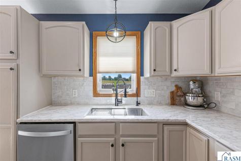 217 Inverness Drive Mankato MN 56001