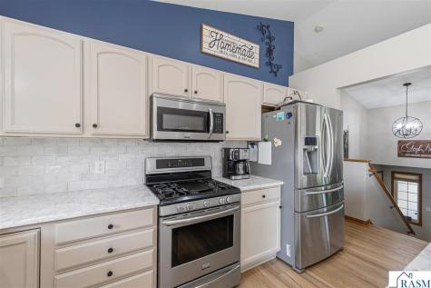 217 Inverness Drive Mankato MN 56001