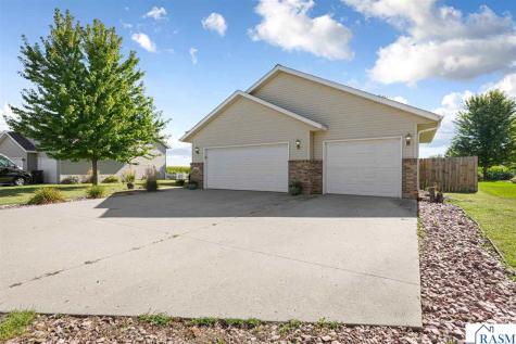 217 Inverness Drive Mankato MN 56001