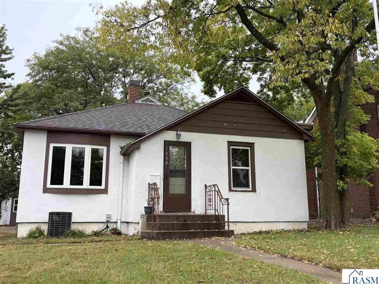 1008 Broadway Street South New Ulm MN 56073