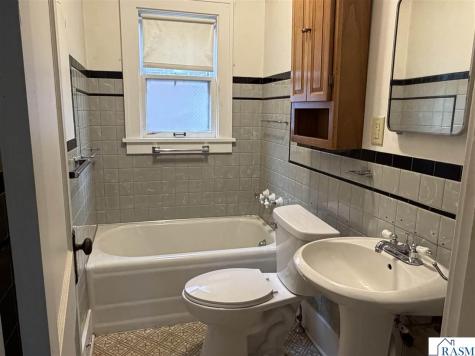 1008 Broadway Street South New Ulm MN 56073