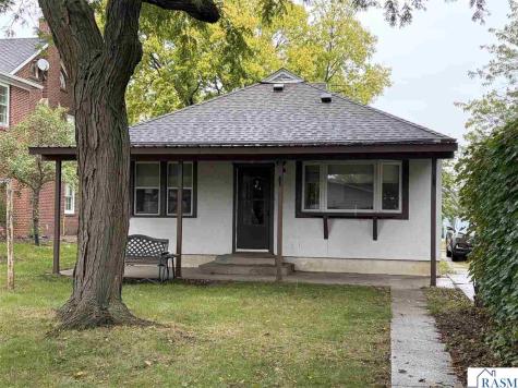1008 Broadway Street South New Ulm MN 56073