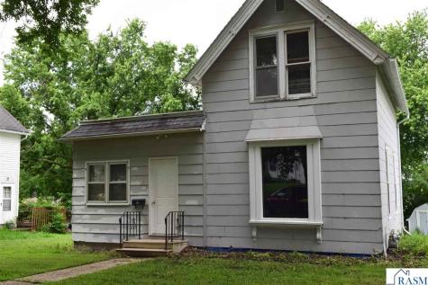 606 S Main Blue Earth MN 56013