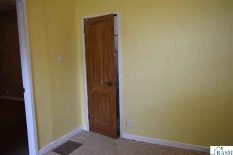 606 S Main Blue Earth MN 56013