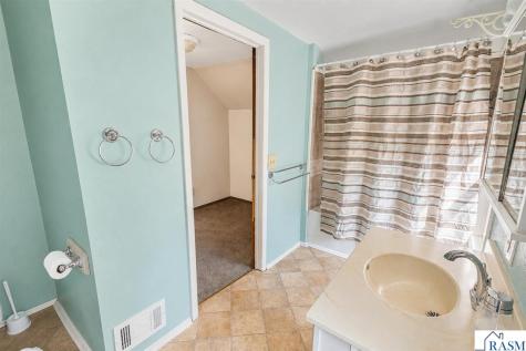 521 Park Lane Mankato MN 56001