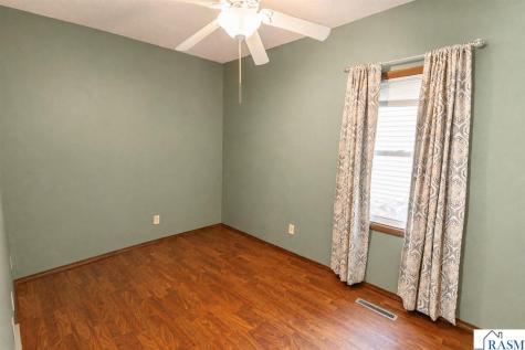 521 Park Lane Mankato MN 56001