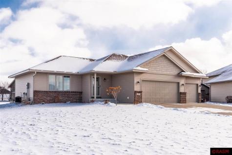 101 Arrowwood Court Mankato MN 56001