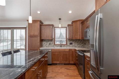 101 Arrowwood Court Mankato MN 56001