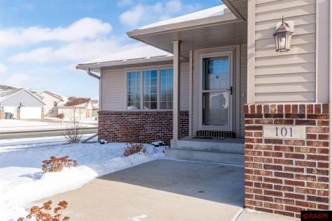 101 Arrowwood Court Mankato MN 56001