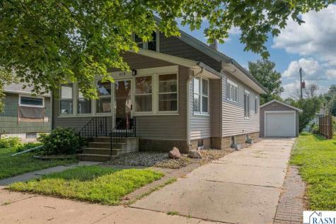 610 Lyndale Street North Mankato MN 56003