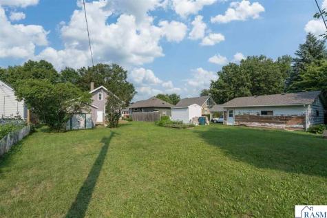 610 Lyndale Street North Mankato MN 56003