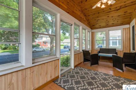 610 Lyndale Street North Mankato MN 56003