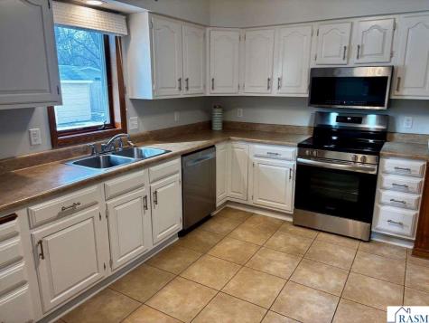 840 N 9th Street St. Peter MN 56082