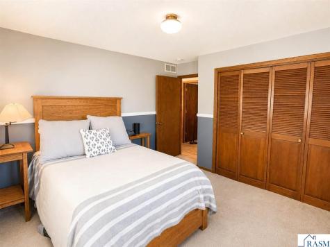 1535 Nottingham Drive North Mankato MN 56003
