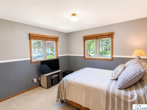 1535 Nottingham Drive North Mankato MN 56003
