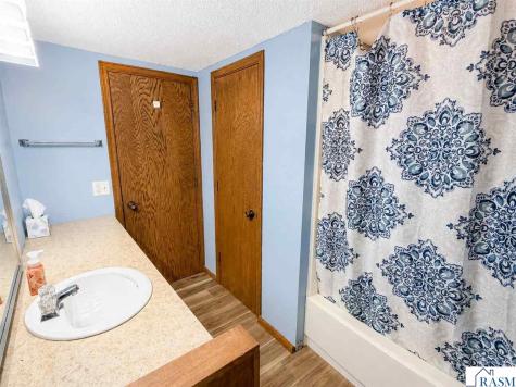 1535 Nottingham Drive North Mankato MN 56003
