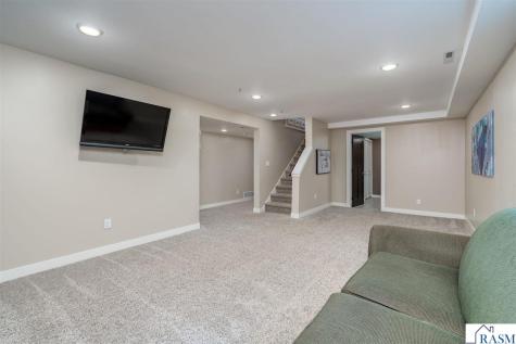 50 Marquette Avenue North Mankato MN 56003