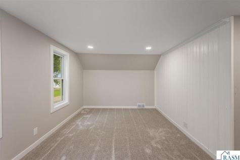 306 SE 5th Avenue Mapleton MN 56065