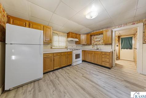 402 N Main Street Lake Crystal MN 56055