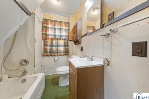402 N Main Street Lake Crystal MN 56055
