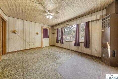 402 N Main Street Lake Crystal MN 56055