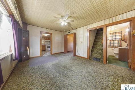 402 N Main Street Lake Crystal MN 56055