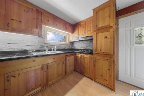 1518 4th Avenue Mankato MN 56001