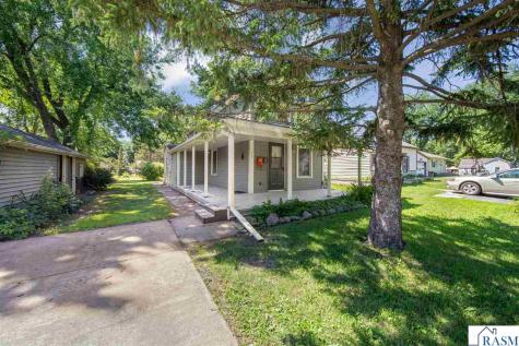 1518 4th Avenue Mankato MN 56001