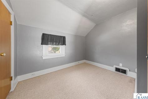 1518 4th Avenue Mankato MN 56001