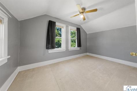 1518 4th Avenue Mankato MN 56001