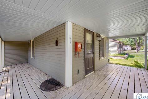 1518 4th Avenue Mankato MN 56001