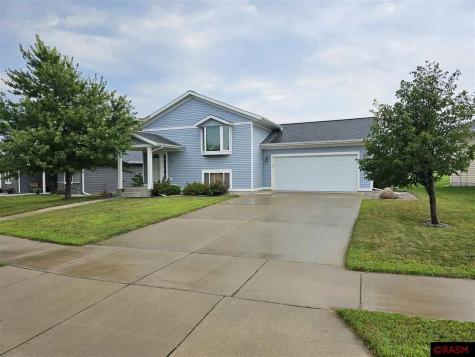604 Pfaender Drive New Ulm MN 56073