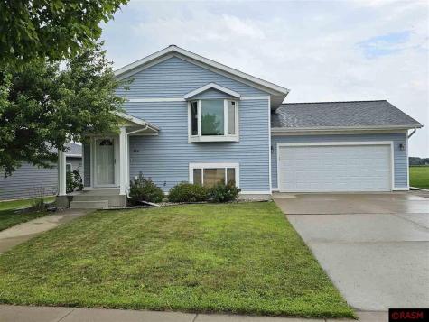 604 Pfaender Drive New Ulm MN 56073