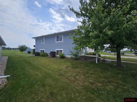604 Pfaender Drive New Ulm MN 56073