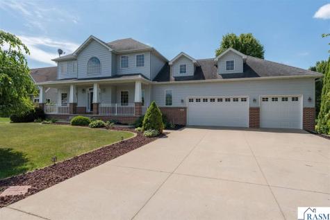 137 Victoria Boulevard Mankato MN 56001