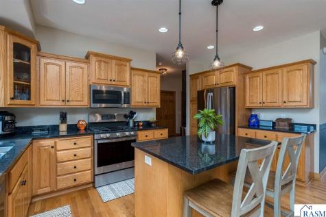 137 Victoria Boulevard Mankato MN 56001