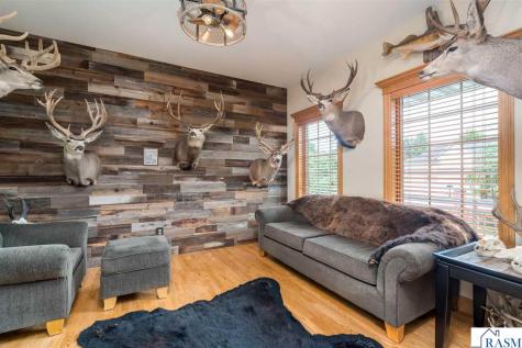 137 Victoria Boulevard Mankato MN 56001