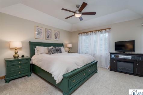 137 Victoria Boulevard Mankato MN 56001