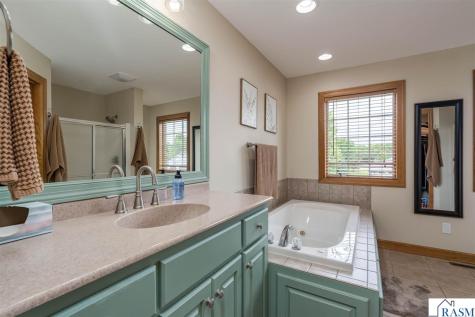 137 Victoria Boulevard Mankato MN 56001