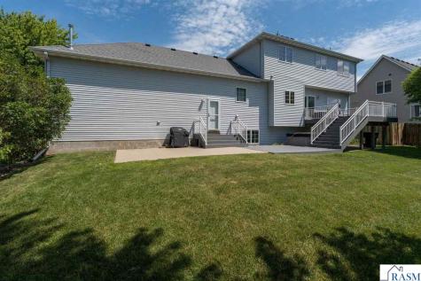 137 Victoria Boulevard Mankato MN 56001