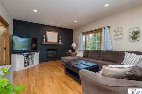 137 Victoria Boulevard Mankato MN 56001