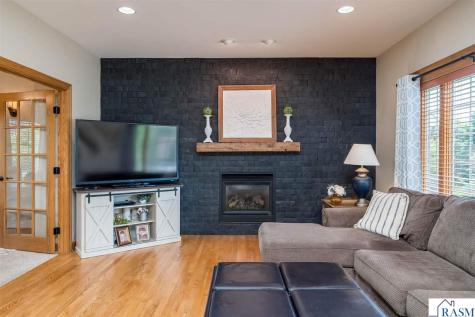 137 Victoria Boulevard Mankato MN 56001