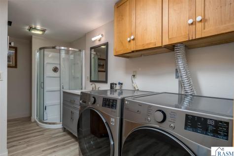 11 NW Cedar Point Lane Elysian MN 56028