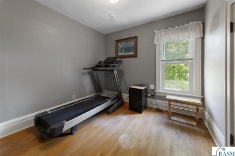 580 6th Street Lafayette MN 56054